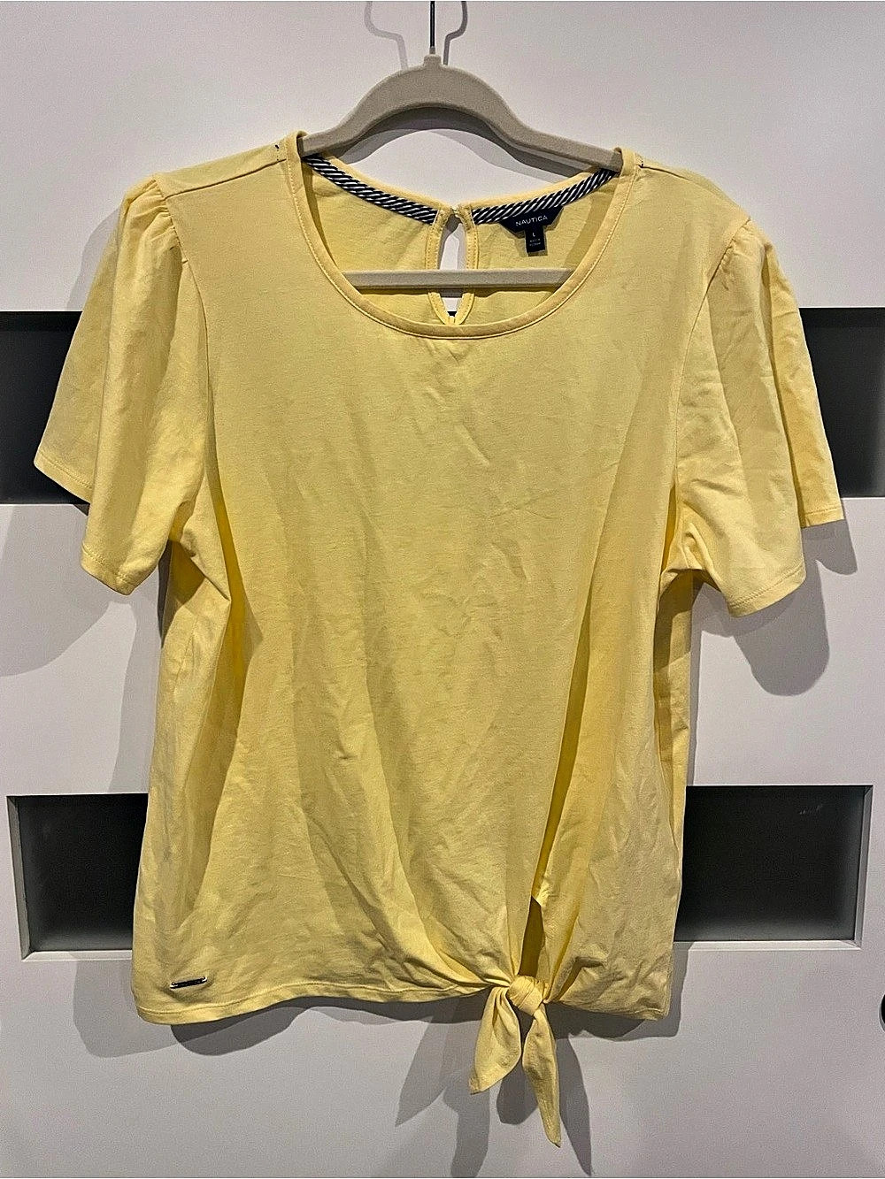 Nautica Puff Sleeve Knotted Tee in Yellow Large Like New